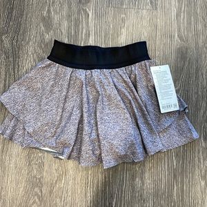 Lululemon court rival HR skirt